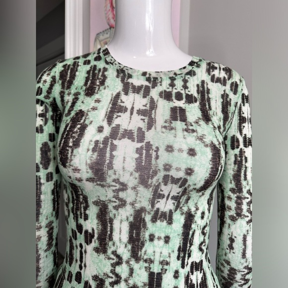 BCBG SHIRT SOFT STRETCH XS - Picture 2 of 6